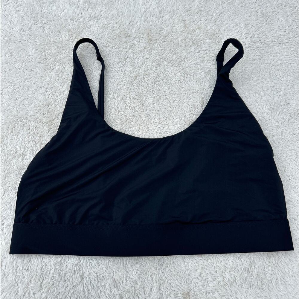 Fabletics Bralette Medium Black Unlined Swimsuit Swim Top High Neck
